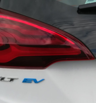 New 2022 Chevrolet Bolt EUV Range, Availability, Price, Specs